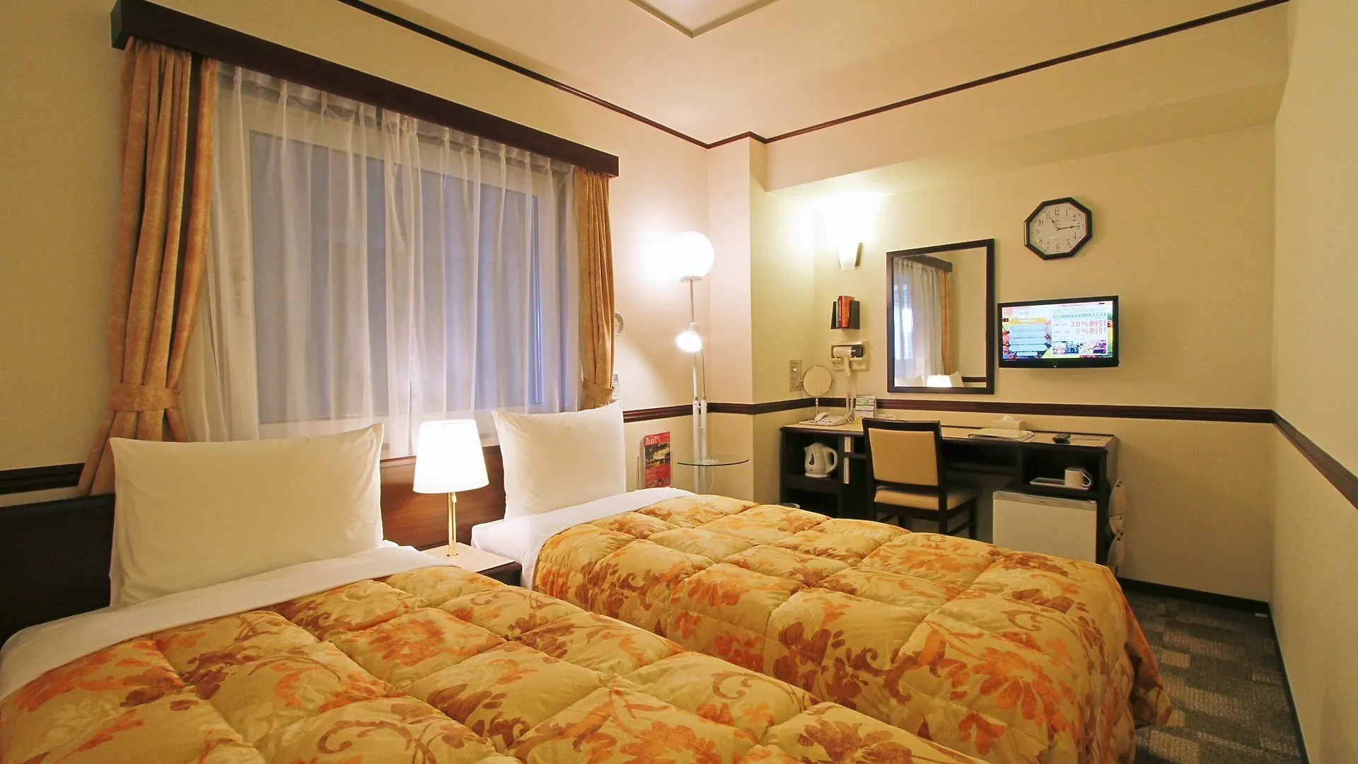 Toyoko Inn Tokyo Nihombashi Hamacho Meijiza Mae