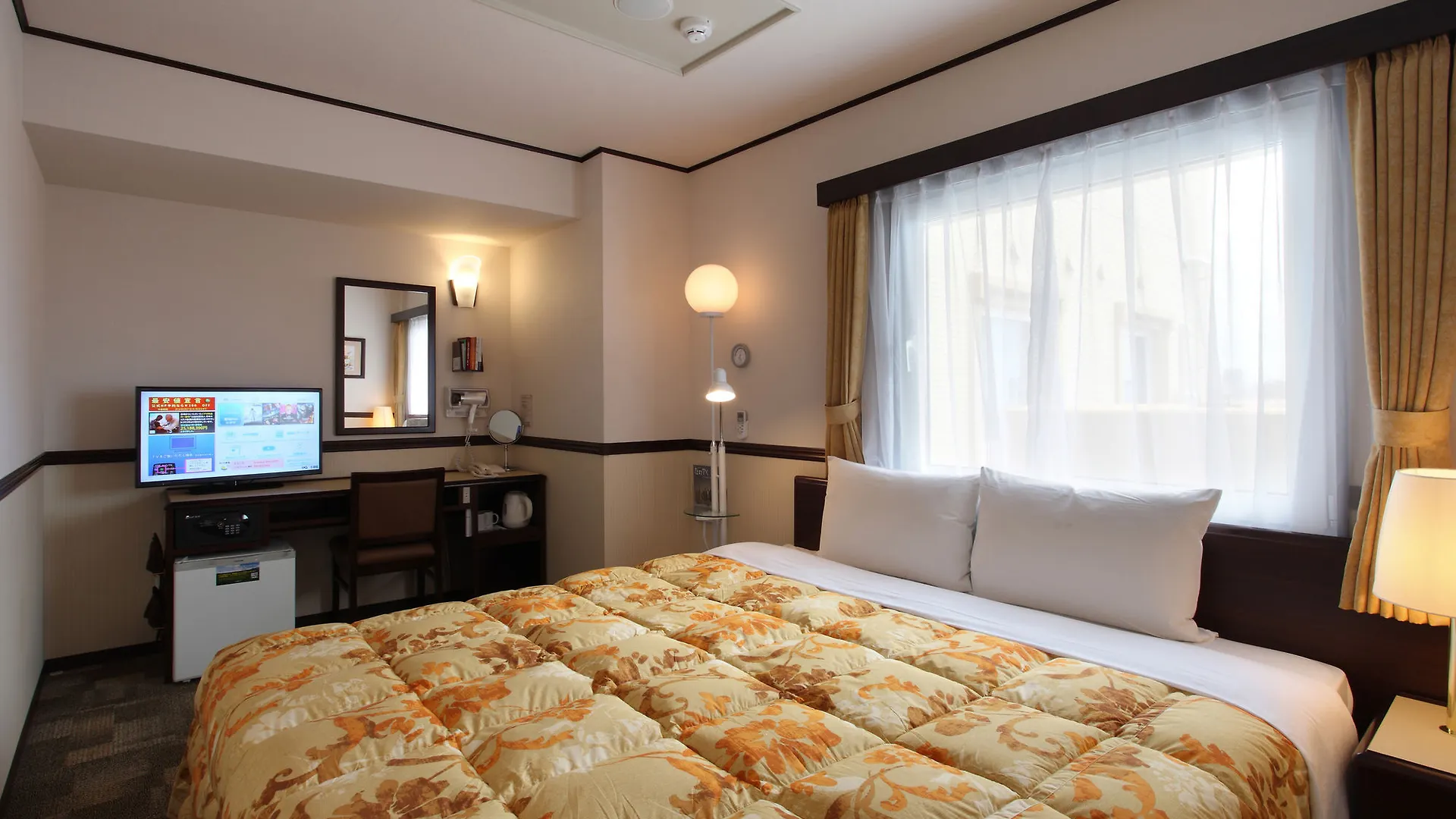 Toyoko Inn Tokyo Nihombashi Hamacho Meijiza Mae 3*,